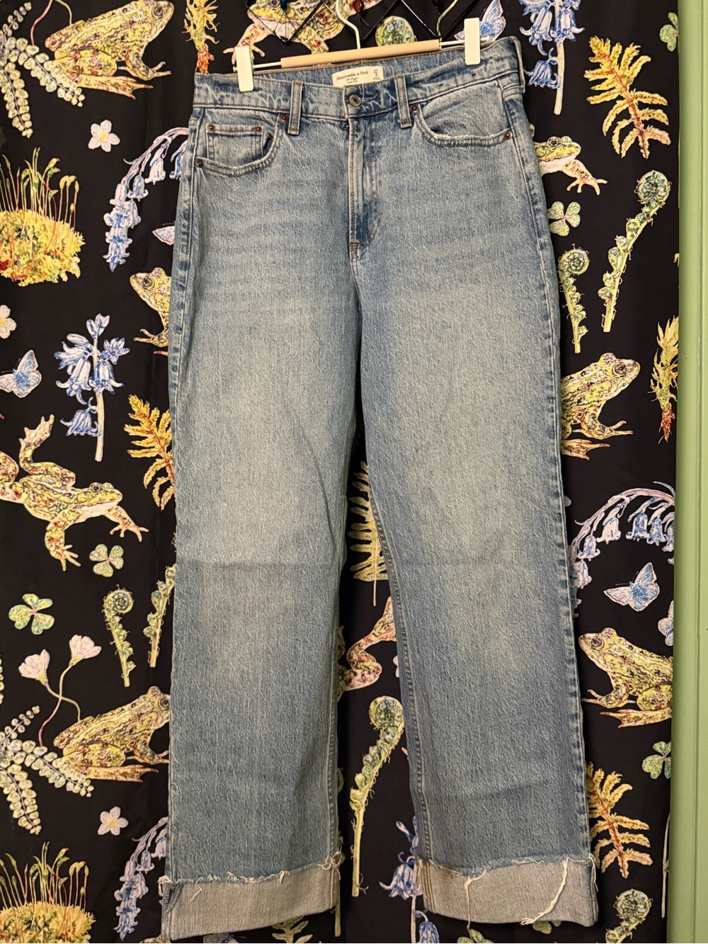 Abercrombie and fitch low rise jeans size 27